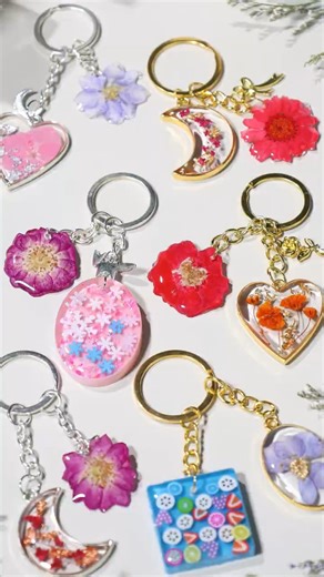 Make Gorgeous Flower Resin Keychains with HeyClear UV Resin 🌸
