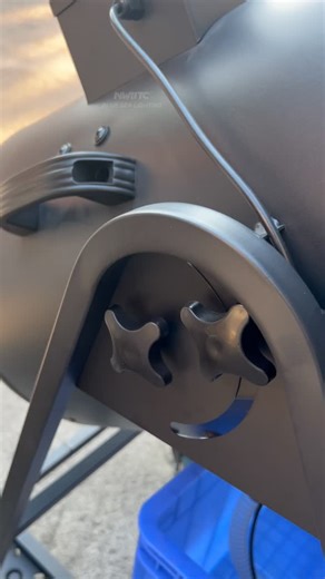 Blue Sea Pro Stage Light on Instagram: "Large bubble foam machine! Very Suitable for wedding,stage,club.Do you want to try?👍👍👍 #stagelight #stagedesign #stagedesigner #stagelights #hazemachine #stage #ledfogmachine #smokemachine #ledsmokemachine #smokemachines #stagediving #dryicemachine #stagedecor #stagedecoration #smokemachines"