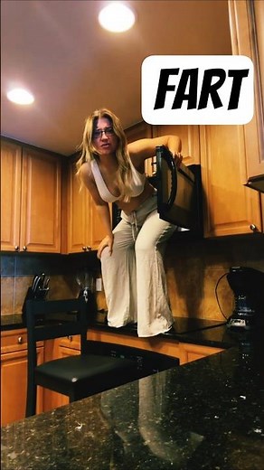 Delicious farts in microwaves