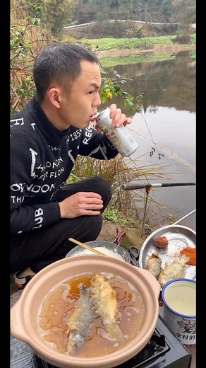 Give a man a fish, and you feed him for a day. Teach a man to fish, and you feed him for a lifetime #Fishing #Angling #FishingLife #CatchAndRelease #BassFishing #SaltwaterFishing #FreshwaterFishing #FishingAddict #FishingDaily #SportFishing #FishingLovers #GoneFishing #FishingCommunity | Feedmyworld