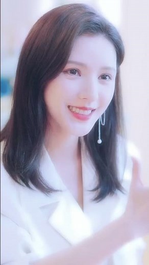 You are the sunshine that penetrates the cracks and warms the CEO☀️❄️#夜色暗涌时 #LoveAtNight #张予曦 #刘学义