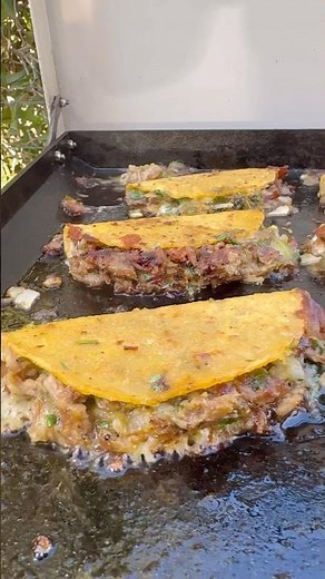 Pulled pork crispy tacos with my ‪@MEATER‬ pro XL