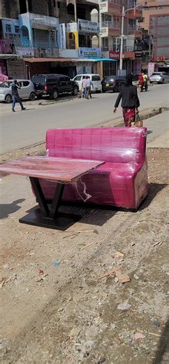 Upgrade your restaurant with stylish and comfortable tables and couches that create the perfect dining experience for your customers. Strong, elegant, and made with quality materials to match the modern restaurant vibe. Let your customers relax and enjoy their meals in style. 📞 Call/WhatsApp: 0722 775 963 📍 Location: Nairobi, Kenya #RestaurantFurniture #RestaurantTables #RestaurantCouches #MakinniFurnitureKenya #QualityFurniture