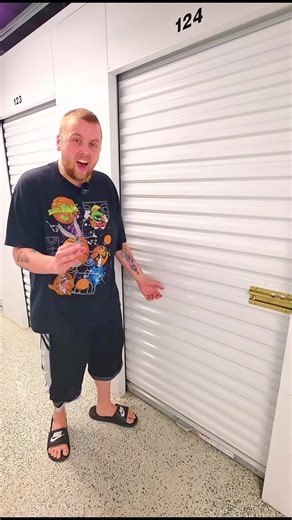 #TreasureHunter #StorageAuction #HiddenTreasure #StorageUnit #CrazyFinds #Viral #fyp