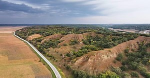 Road Trip Iowa:Loess Hills Near Mondamin Season 1 Episode 101
