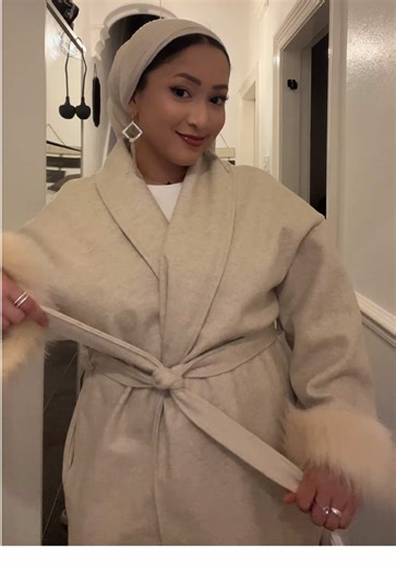 Stylish Fur Sleeve Coat for an Evening Out