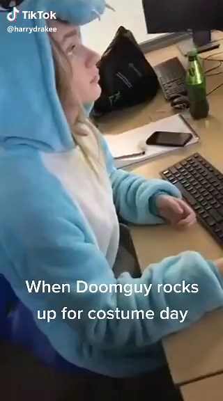 #doom #doomguy #doomcosplay #doomslayer #doomslayercosplay #cosplay