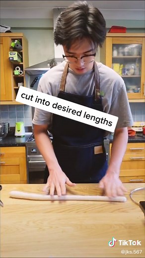 Making Korean Rice Cakes: A DIY Guide