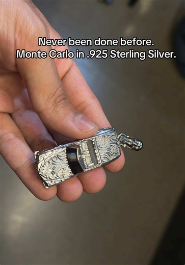 The wheels move and the bail is removable… Should we drop it?? 🤔 | 925 sterling silver