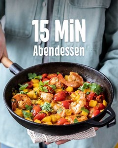Unsere Sweet Chili-Garnelen-Pfanne mit Mango lädt zum Träumen ein – von langen Sandstränden, Palmen und exotischen Geschmäckern! Hier kommst du direkt zum Rezept: https://www.maggi.de/rezepte/sweet-chili-garnelen-pfanne-mango/ | MAGGI Kochstudio