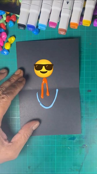 Easy and beautiful drawing ideas: Satisfying paint fold ASMR! 💙🧡