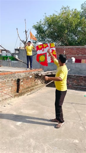 Itani pyari patang loot li #trandingshorts #youtubeshorts #kite #kiteflying #kites #patang #shorts