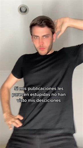 Understanding Body Language in Casual Settings