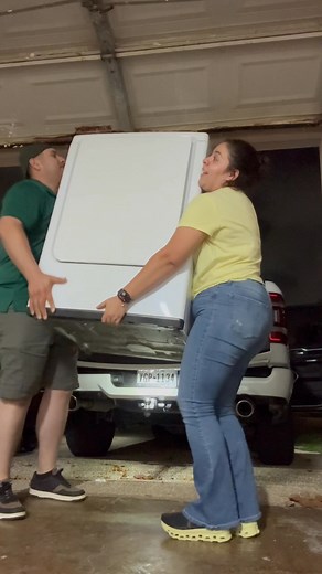 El cree que yo puedo con eso y más 🤣🤣 te pasas casi me sacas hasta la matriz 🤣🤣 Carlos Godinez Gomez | Lupina Hernandez