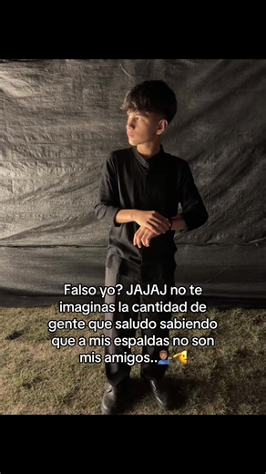 Falso Yo: Reflexiones sobre Amistades Falsas