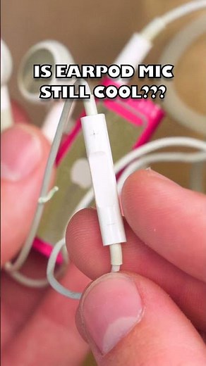 The BUTTONS are on the HEADPHONES - Strangest Apple Product Ever (iPod Shuffle 3rd generation)