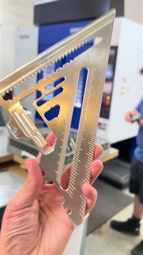 Built in anti-wear you won’t find on other squares 💪 For our G-Rafter PRO models - we spend extra time CNC machine deep engraving all of the protractor markings. As well as machining a recessed channel for the main rulers to be lasered within. This prevents wear of the markings as they won’t rub against your workpiece. Significantly extending the life of your square. Fully designed and made in our UK workshop by our small team of 3 👋🇬🇧 Buy once build for life 💪 #raftersquare #carpentry #bui