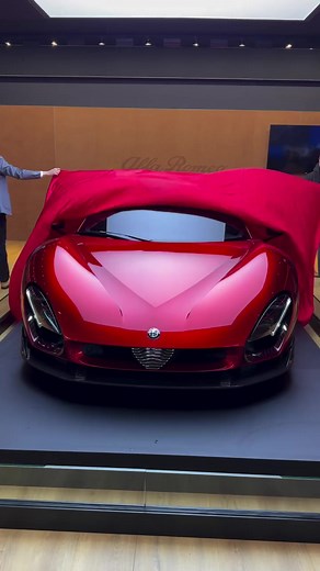 Alfa Romeo 33 Stradale: Una Joya de la Ingeniería