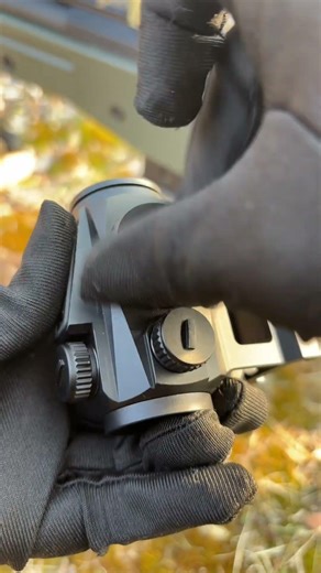 Fast target acquisition, both-eyes aiming, low-light adaptation,