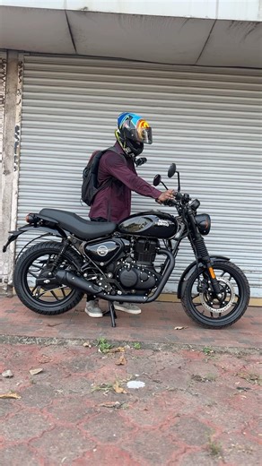 Royal Enfield Hunter 350 Exhaust Note 🔥 | Base Premium Tarmac Black | MALLUMOTO 🇮🇳