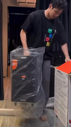 Platinum Karaoke PK10 Jukebox Bluetooth Party Speaker With Built-in Karaoke 700watts PMPO 2 wireless mic with button Built-in 21K songs Trolley Speaker Bluetooth USB port HDMI output Get yours now for only 19,999.00 | 𝑺𝒉𝒊𝒍𝒐’𝒔 𝑬𝒍𝒆𝒄𝒕𝒓𝒐𝒏𝒊𝒄𝒔