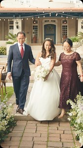 The grooms reaction to his bride walking down the aisle 🥹 #weddingvideographer #orlandoweddingvideographer #firstlook #firstlookwedding #sydoniemansion | Densmore Films