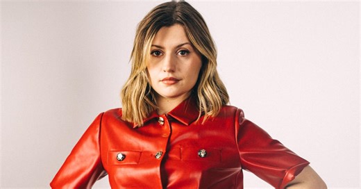 « Les questions » : Marine évoque en exclusivité une chanson de sa réédition