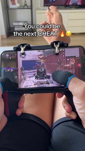 The best gift for an addict of mobile FPS games 🎮🕹️🔥 #codm #mobilegaming #pubgm #gamingontiktok #gamepad Thanks to this controller with precision triggers and cooling fans that prevent overheating and lag in my games, I can play for hours and have also become the best player in games like CodMobile, Fortnite, Delta Force, and Pubgmobile 😎