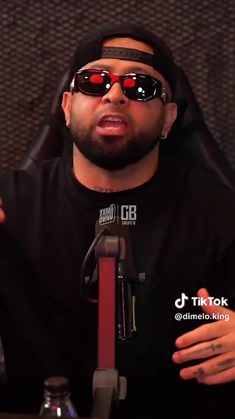 Incomodo Momento en Vivo