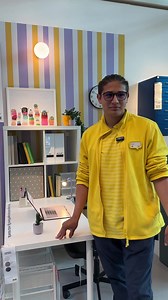 La mesa se empotra al estante. | IKEA