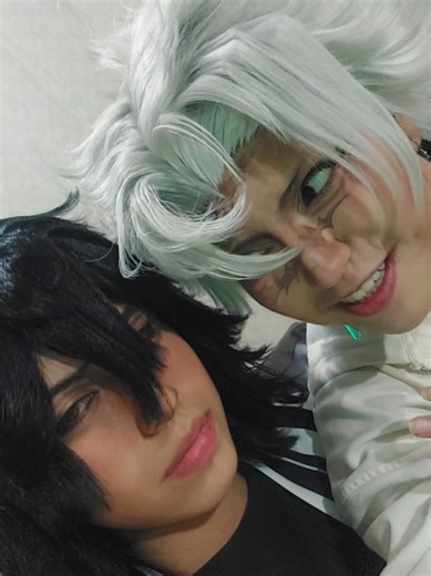 Humor y Besos en Cosplay: Diversión TikTok