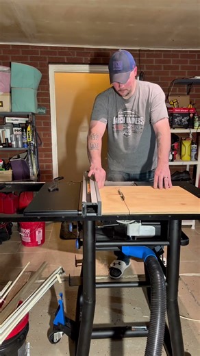 Yes this Saw is a little bit intimidating. Delta 10” Table Saw #delta #tablesaw #tools #toolsteam