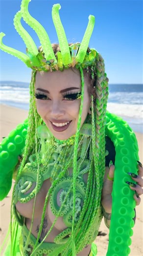 Michelle “Meesh” Green, aka Green Bean on Instagram: "You know I had to hit em with this ol classic 😎 anyone been here since my first viral video with this sound???"