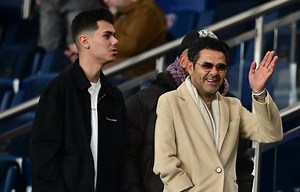 Jamel Debbouze et son fils Léon en tribunes de PSG-OM : un duo complice au Parc des Princes