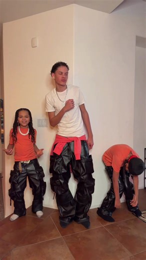 uhh.. strut 2026??😭🔥🤷 Dc:@jasperboyz #fyp #dance #fun #trending #viral