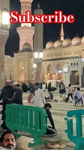 bas raha hai nazar main Madina #fypシ゚viral #islamicshorts #trendingvideo #viralshorts #shortsfeed