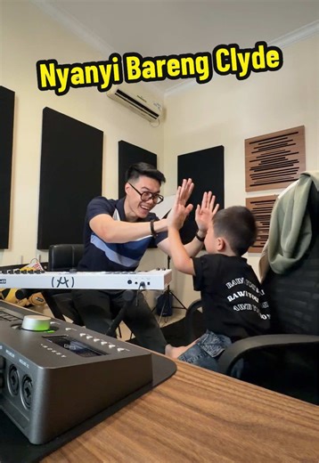 Kenalin Clyde, Penyanyi Cilik Berbakat 2 Tahun