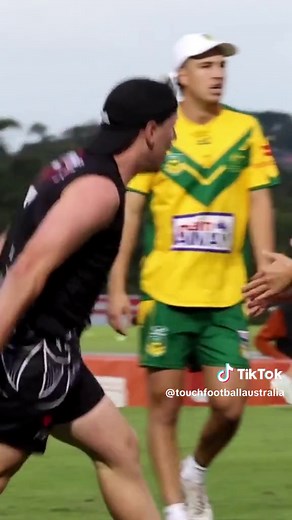 Touch Football is a game of millimetres!! 🤯 Tune in to Day 2 of the 2023 Opens Trans-Tasman right now on Kayo Sports (Australia), Sky NZ (New Zealand), and the Federation of International Touch Facebook page (Rest of world). #transtasman #touchfooty