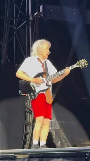 AC/DC in Chicago — “Riff Raff” blasts through Soldier Field like a runaway train! ⚡🔥 #ACDC #Chicago
