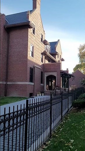 Elijah Muhammad's Home (Kenwood, IL)