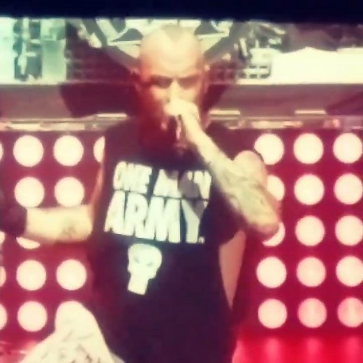 Five Finger Death Punch The Bleeding 18