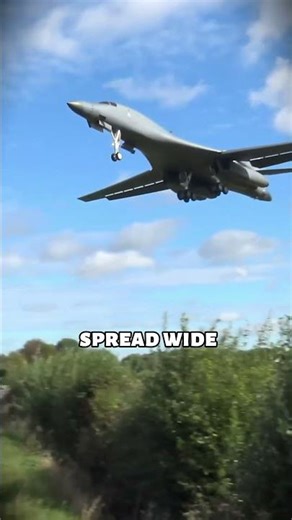 Watch How the B-1 Lancer Enters Attack Mode ⚡