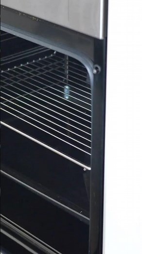 🍽️ Votre four mérite une seconde vie : voici comment réparer sa porte rapidement et facilement ! 🔧