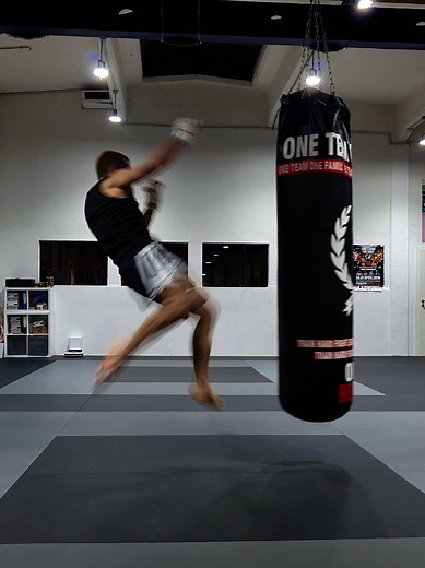 Kickboxing Training: Mastering New Combinations
