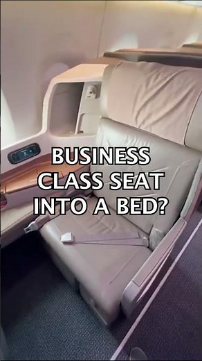 Turning my business class seat to a bed on Singapore Airlines #shorts