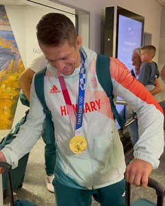 716K views · 10K reactions | MEGJÖTTEK A TOKIÓI HŐSÖK #birkózás #olimpia #Tokyo2020 #Japán #Tokió #MBSZ2021 | Magyar Birkózók Szövetsége - Hungarian Wrestling Federation | Facebook