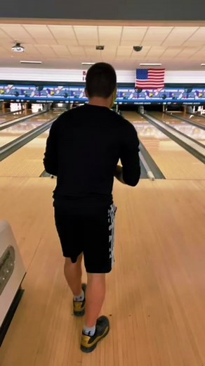 Form was incredible #fyp #bowlingtiktok #bowling #practice #hammer #storm