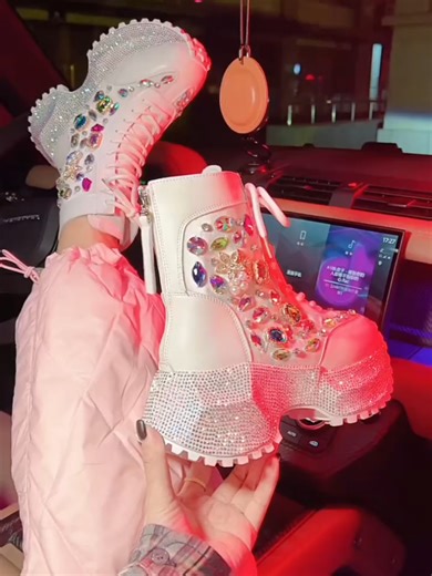 Stylish Shoes for Girls - Discover the Latest Trends