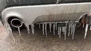 Mixture of rain and freezing rain soaks Ottawa and region
