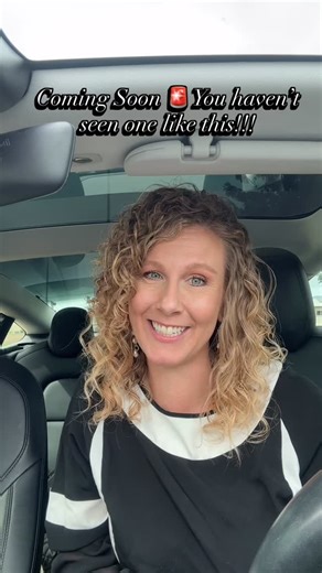 Bonnie Walker on Instagram: "COMING SOON 👀🏡 Just left a listing appointment and I had to share this one early. Single-family home ✔️ 4 bedrooms | 3 bathrooms ✔️ Over 3,000 sq ft (yes… you read that right for Hawaiʻi) ✔️ Custom build with thoughtful upgrades throughout ✔️ Built-in bar 🍸 ✔️ Custom closet systems in every closet ✔️ Additional parking ✔️ Brand new roof ✔️ Brand new central A/C This is one of those homes that checks boxes you don’t usually get to check here. 👉 Buyers: want early 